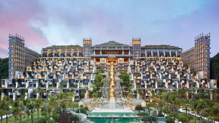 Apurva Kempinski Grand Staircase