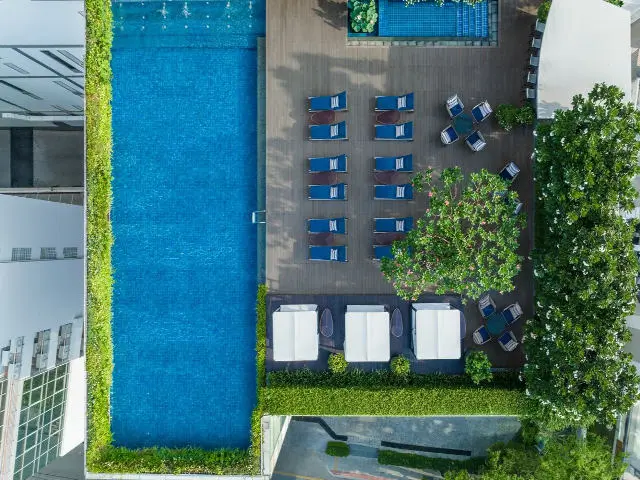 Le Meridien Pool