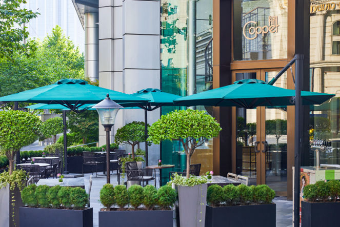 Al fresco dining at Copper Bistro