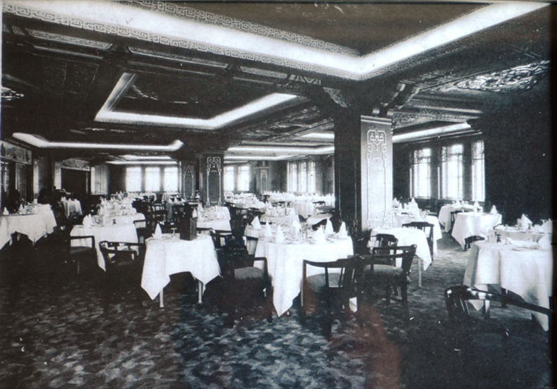 Dragon Phoenix Restaurant in 1929