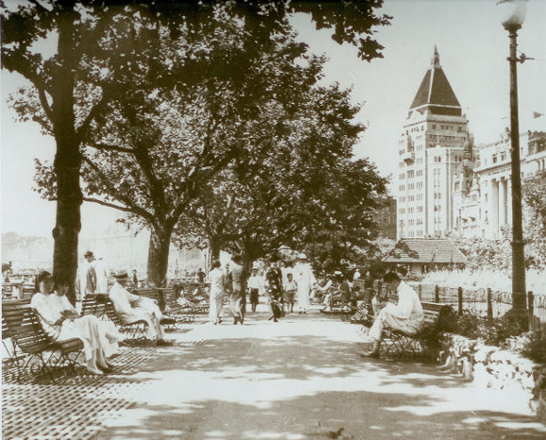 View of the Bund in 1934 2