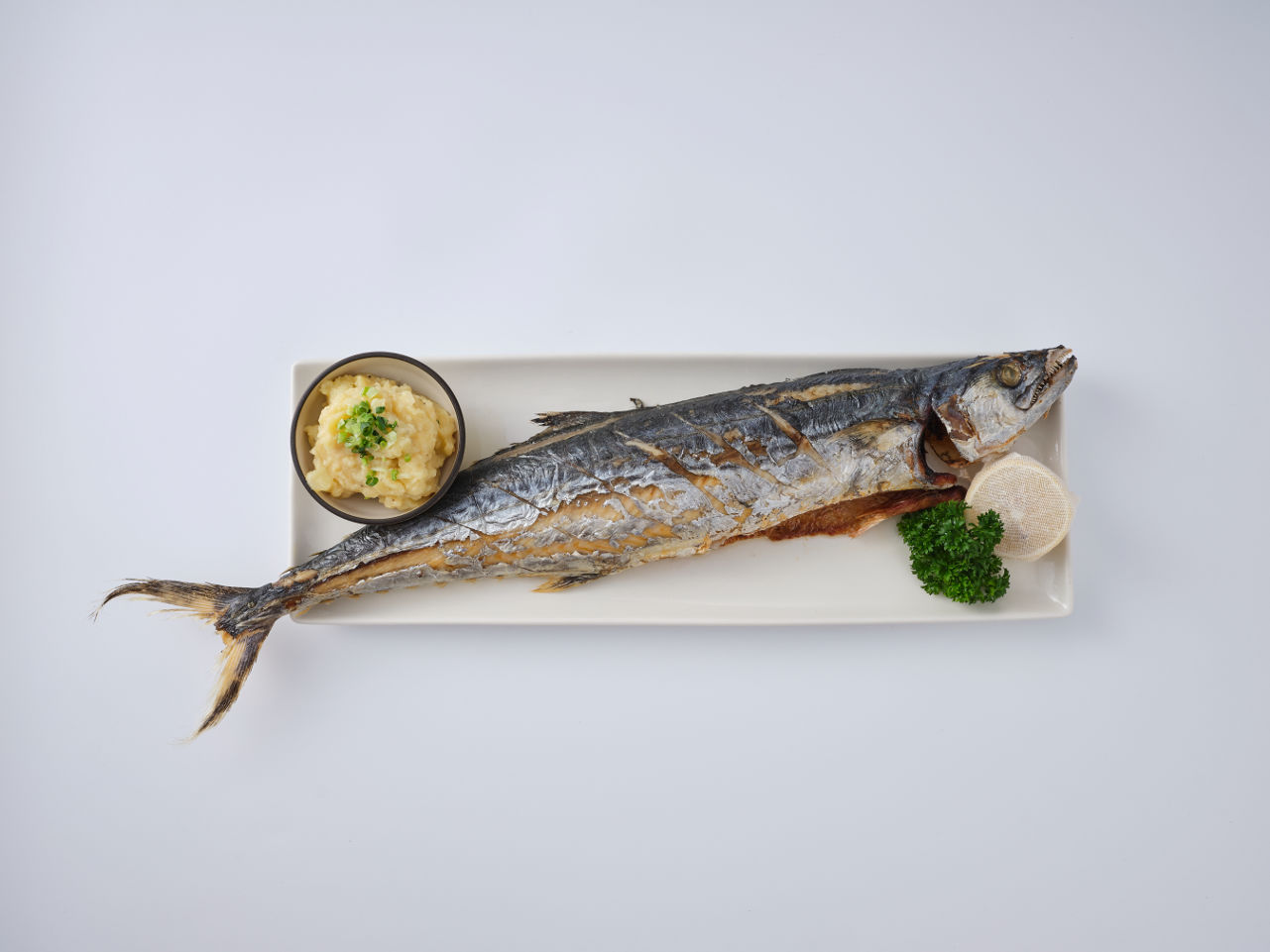 Bavarian whole roasted fish 巴伐利亚木枝烤整鱼配土豆沙拉 3