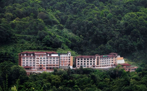 Holiday Inn Resort Kathmandu Budhanilkantha — Photo by IHG